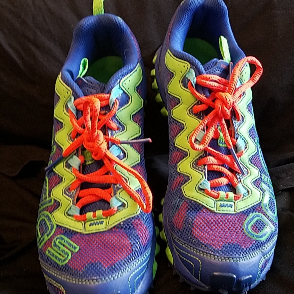 Adidas womens size 9 vigor TR